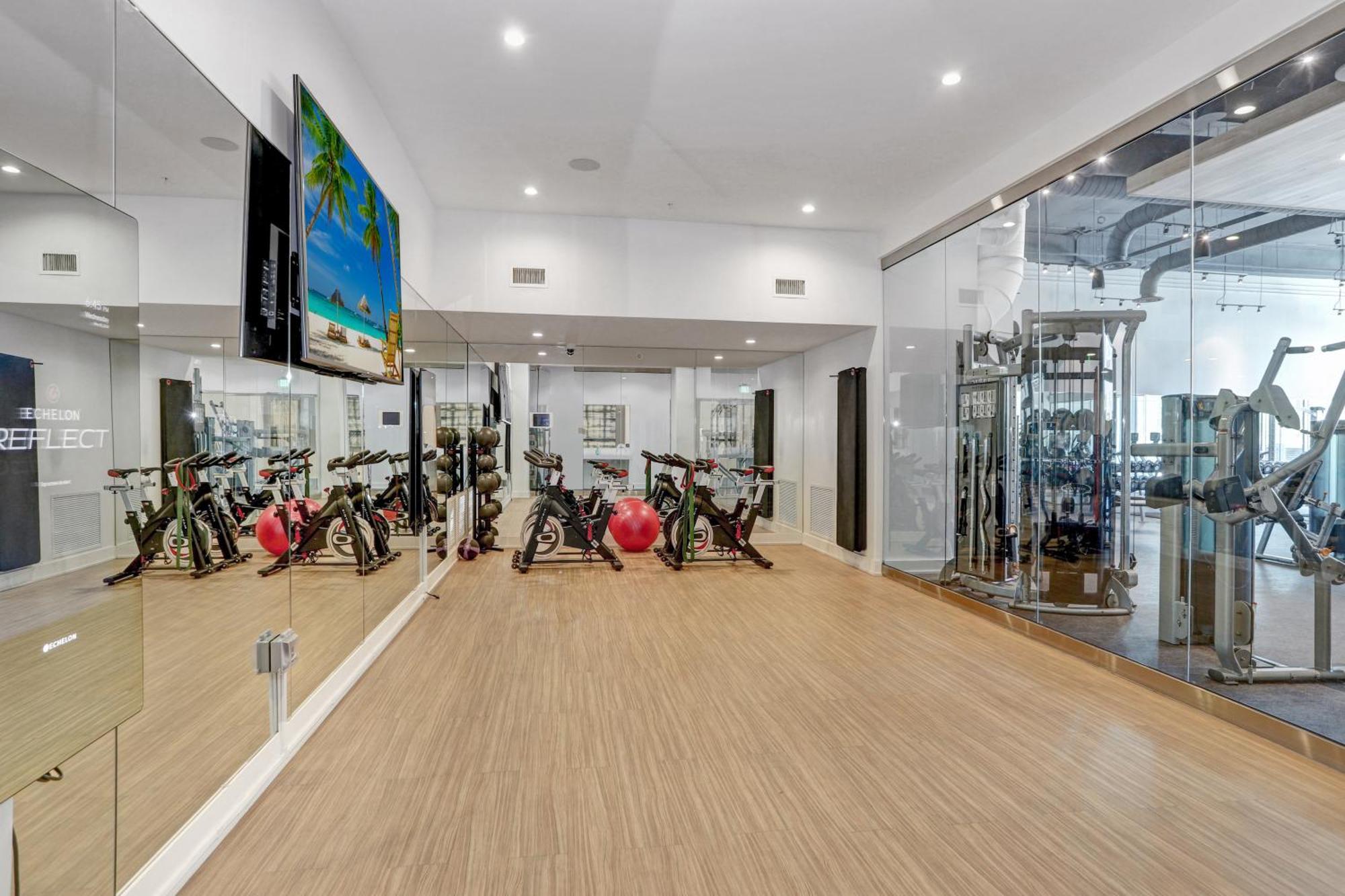 Downtown Tampa Gem 1-Bd W/Pool, Gym, & Sky Loungeアパートメント エクステリア 写真